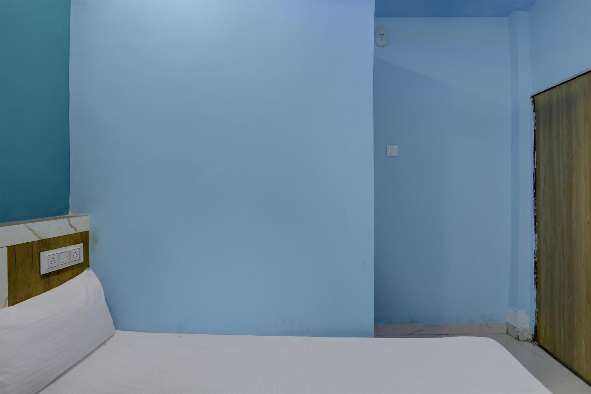 אינדורה Spot On Hotel Ronak Place מראה חיצוני תמונה